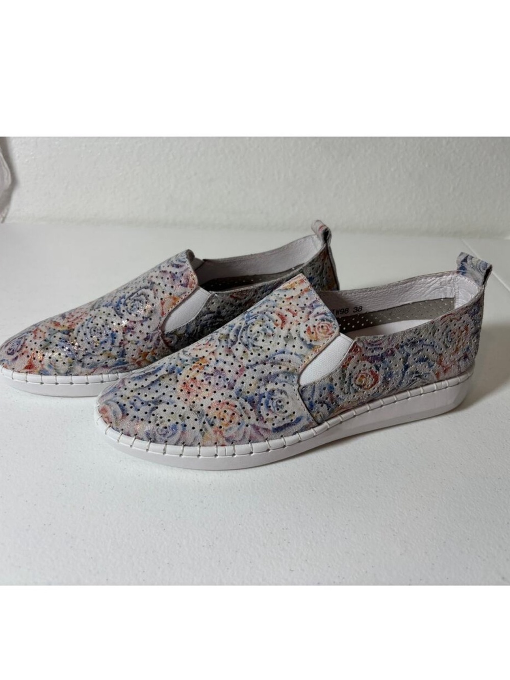 Bernie Mev TW98 Slip-On Women's Comfort Shoes Floral Memory Foam US 8 UK 38
